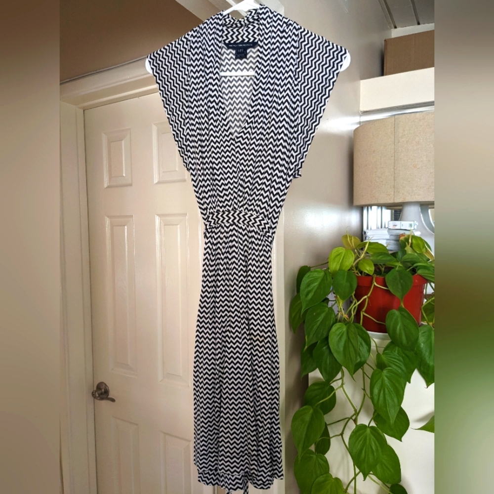 Black and White French Connection Dress with Tie - Picture 4 of 8